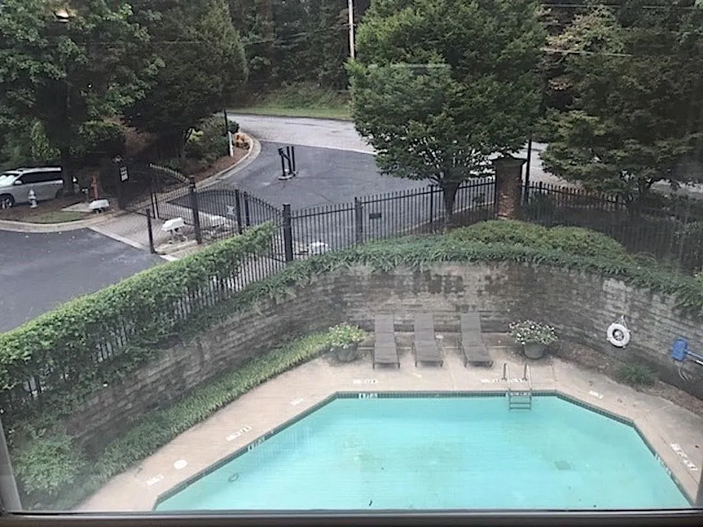 5559 Glenridge Drive Unit 2301, Sandy Springs, Georgia 30342, 2 Bedrooms Bedrooms, ,1 BathroomBathrooms,Residential,Sold,5559 Glenridge Drive Unit 2301,6946341