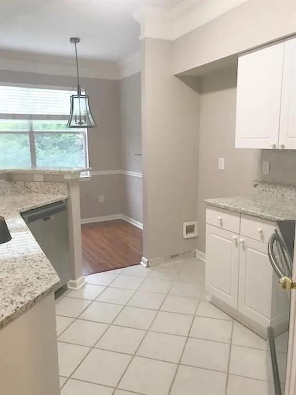 5559 Glenridge Drive Unit 2301, Sandy Springs, Georgia 30342, 2 Bedrooms Bedrooms, ,1 BathroomBathrooms,Residential,Sold,5559 Glenridge Drive Unit 2301,6946341