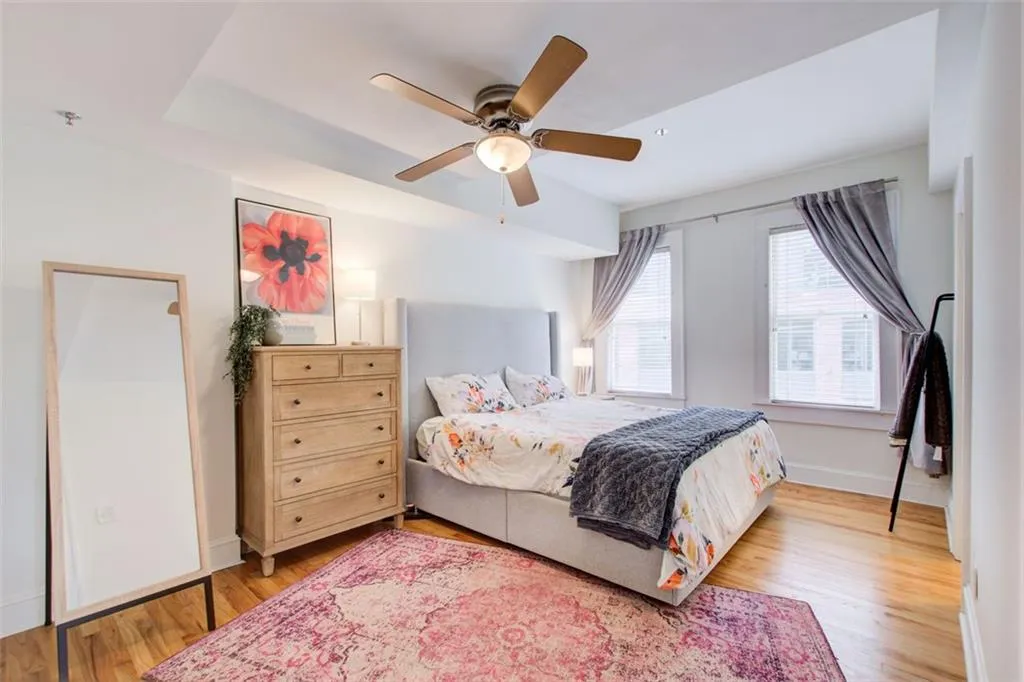 2855 Peachtree Road Ne Unit 201, Atlanta, Georgia 30305, 2 Bedrooms Bedrooms, ,2 BathroomsBathrooms,Residential,For Sale,2855 Peachtree Road Ne Unit 201,7624641