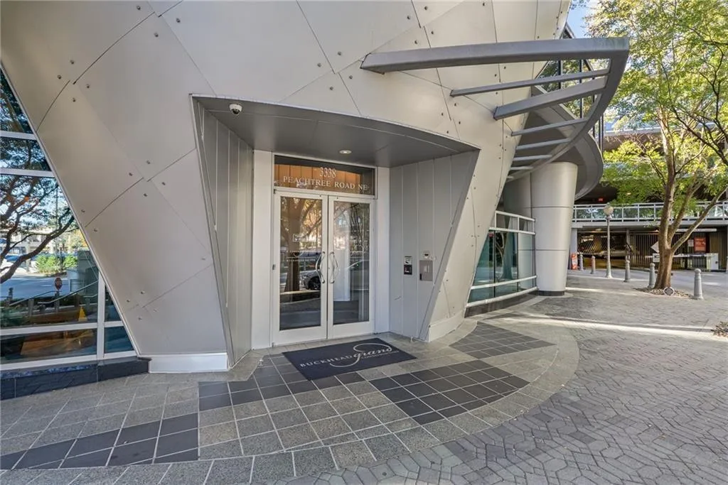 Entrance to property with french doors