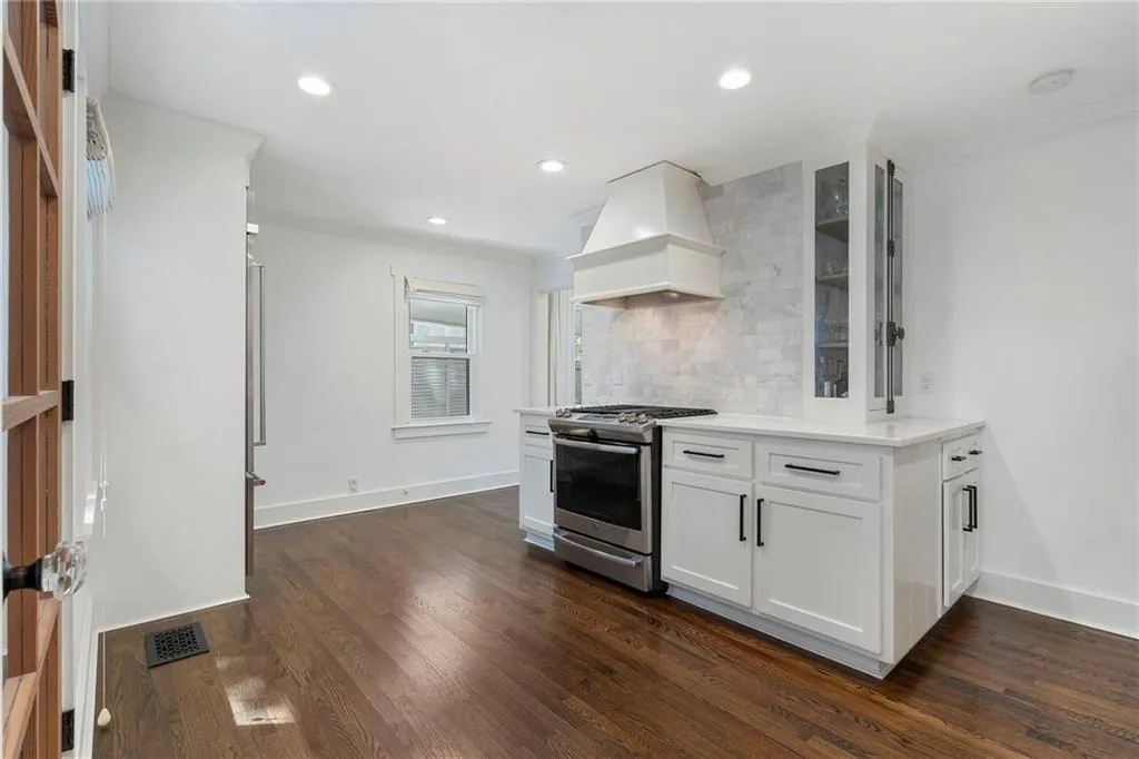 1651 Geary Drive Nw, Atlanta, Georgia 30309, 3 Bedrooms Bedrooms, ,2 BathroomsBathrooms,Residential,For Sale,1651 Geary Drive Nw,7642074