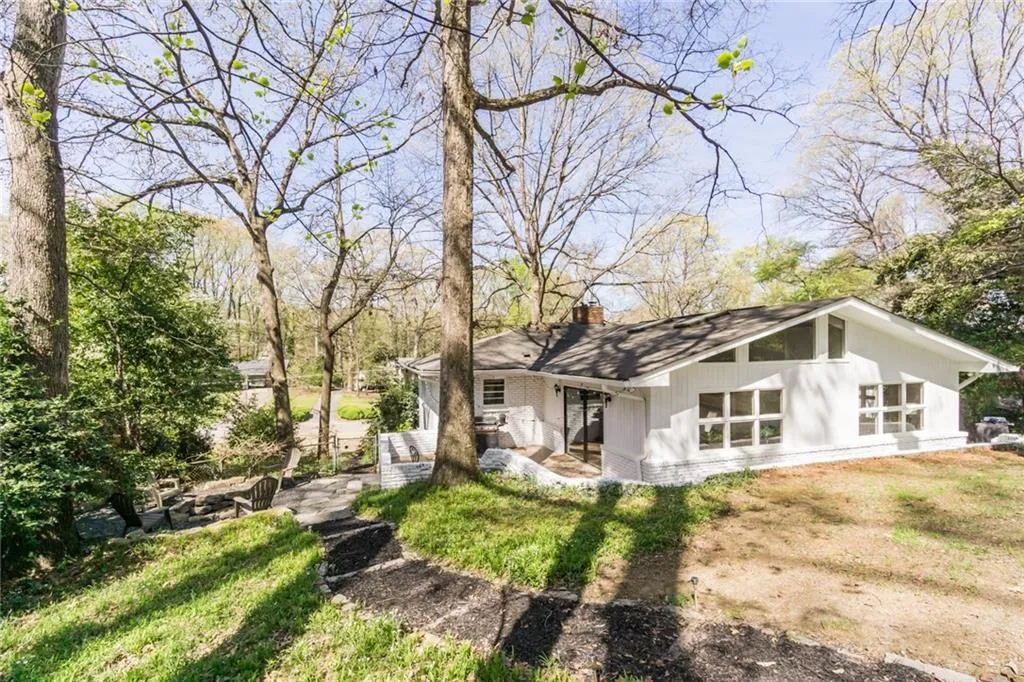 5595 Sherrell Drive, Atlanta, Georgia 30342, 3 Bedrooms Bedrooms, ,2 BathroomsBathrooms,Residential,Sold,5595 Sherrell Drive,6518222