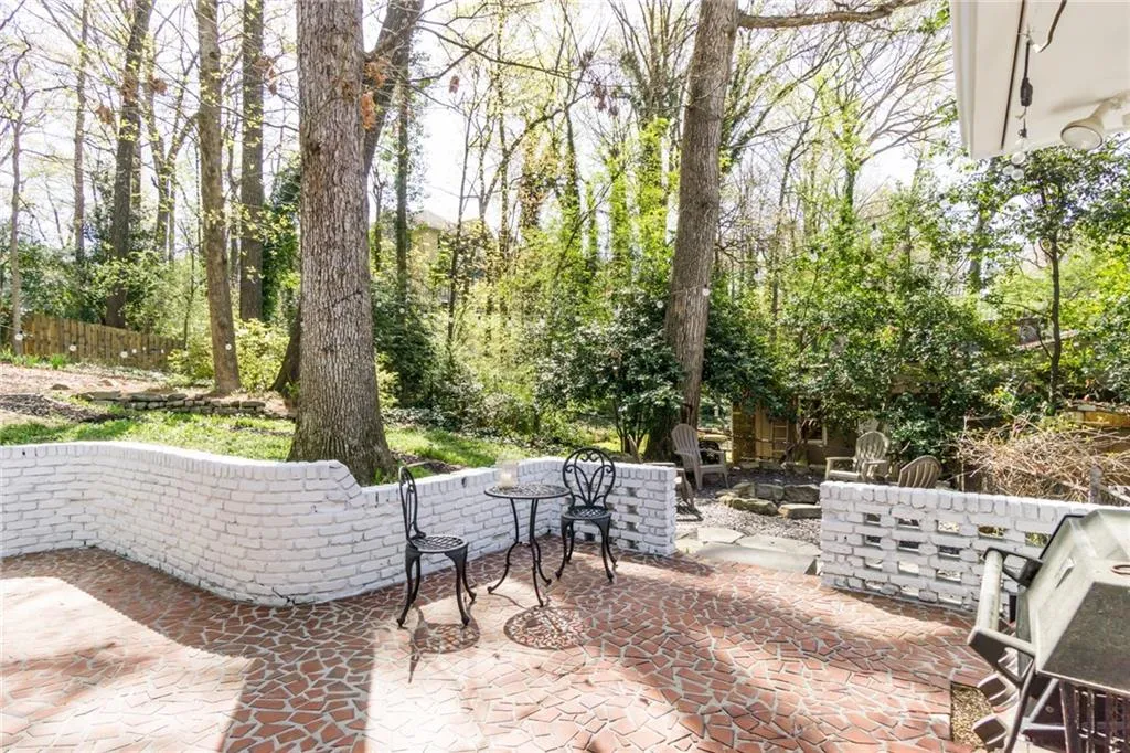 5595 Sherrell Drive, Atlanta, Georgia 30342, 3 Bedrooms Bedrooms, ,2 BathroomsBathrooms,Residential,Sold,5595 Sherrell Drive,6518222