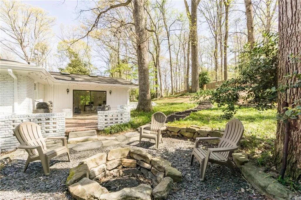 5595 Sherrell Drive, Atlanta, Georgia 30342, 3 Bedrooms Bedrooms, ,2 BathroomsBathrooms,Residential,Sold,5595 Sherrell Drive,6518222