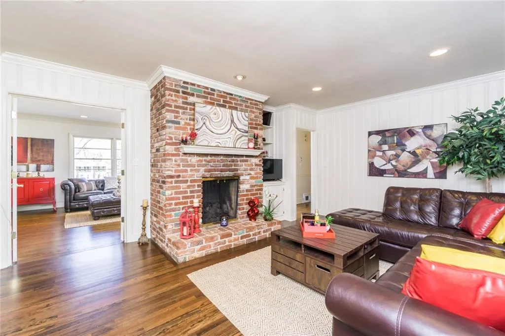 5595 Sherrell Drive, Atlanta, Georgia 30342, 3 Bedrooms Bedrooms, ,2 BathroomsBathrooms,Residential,Sold,5595 Sherrell Drive,6518222