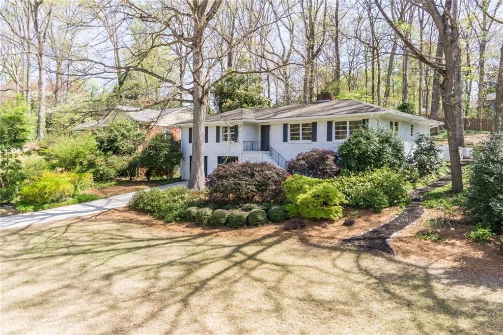 5595 Sherrell Drive, Atlanta, Georgia 30342, 3 Bedrooms Bedrooms, ,2 BathroomsBathrooms,Residential,Sold,5595 Sherrell Drive,6518222