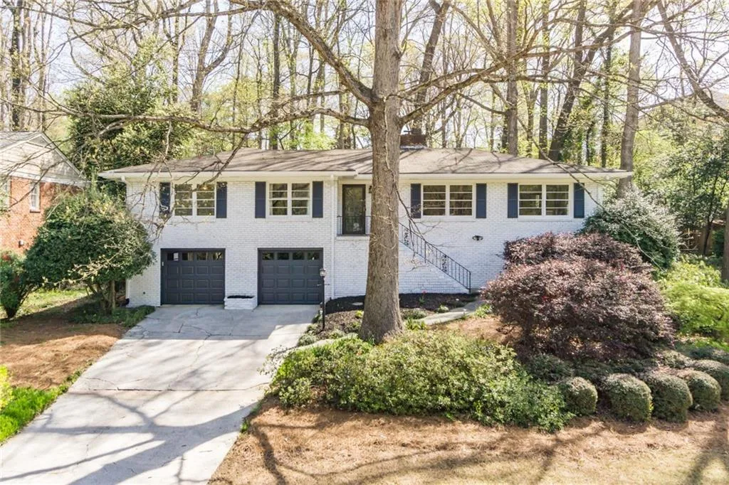5595 Sherrell Drive, Atlanta, Georgia 30342, 3 Bedrooms Bedrooms, ,2 BathroomsBathrooms,Residential,Sold,5595 Sherrell Drive,6518222