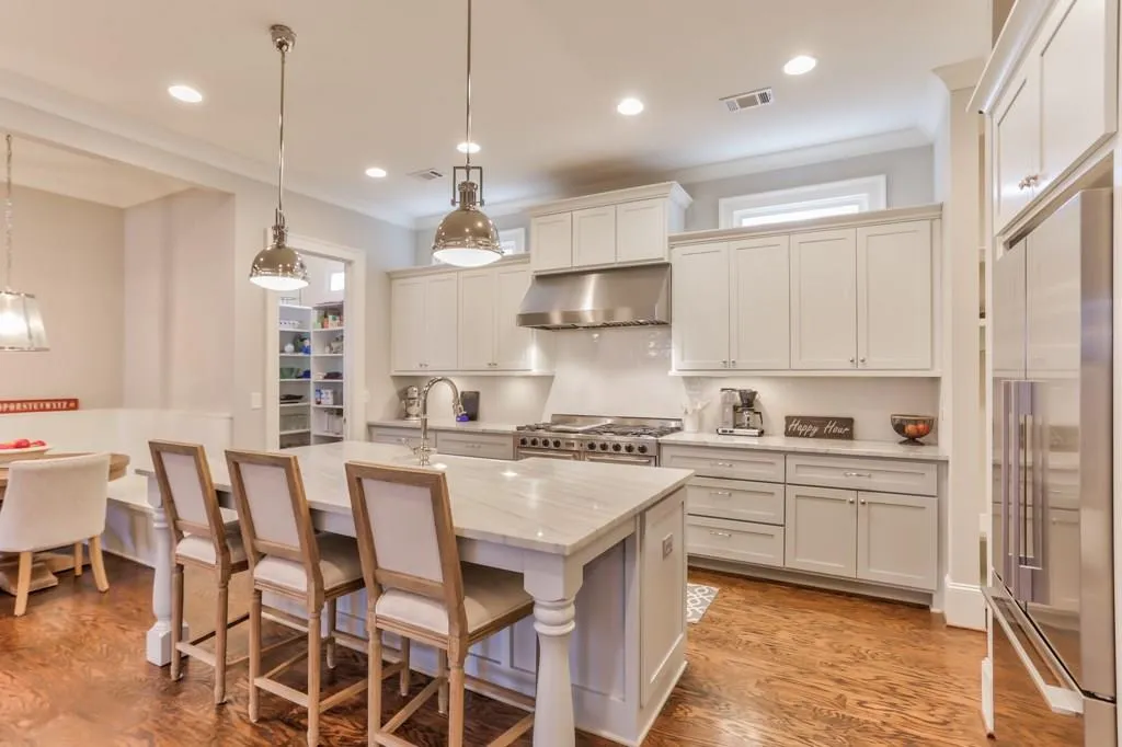 2993 Osborne Road Ne, Brookhaven, Georgia 30319, 6 Bedrooms Bedrooms, ,5 BathroomsBathrooms,Residential,Sold,2993 Osborne Road Ne,5940271