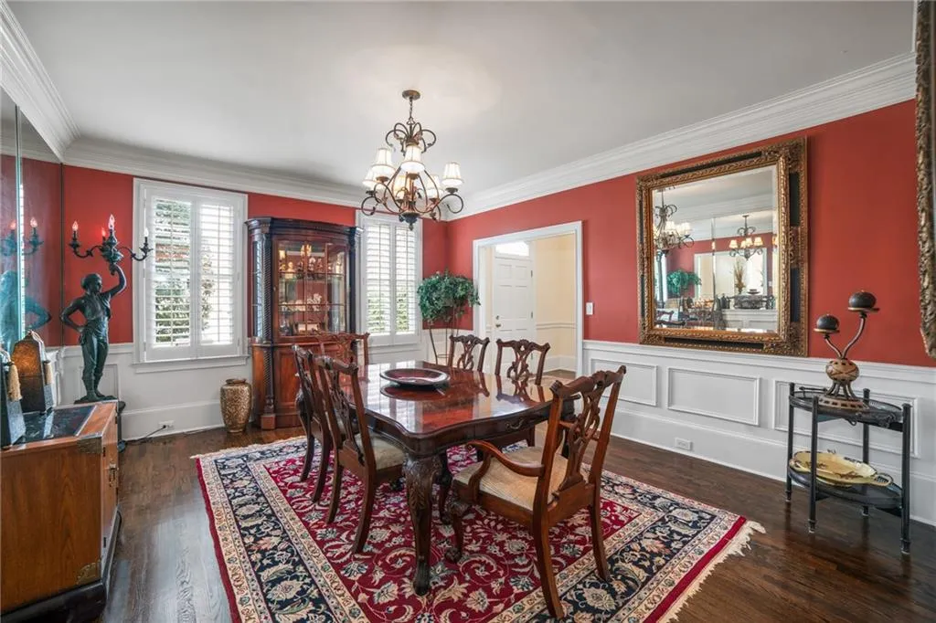 610 Avignon Court, Sandy Springs, Georgia 30350, 3 Bedrooms Bedrooms, ,2 BathroomsBathrooms,Residential,Sold,610 Avignon Court,6699804