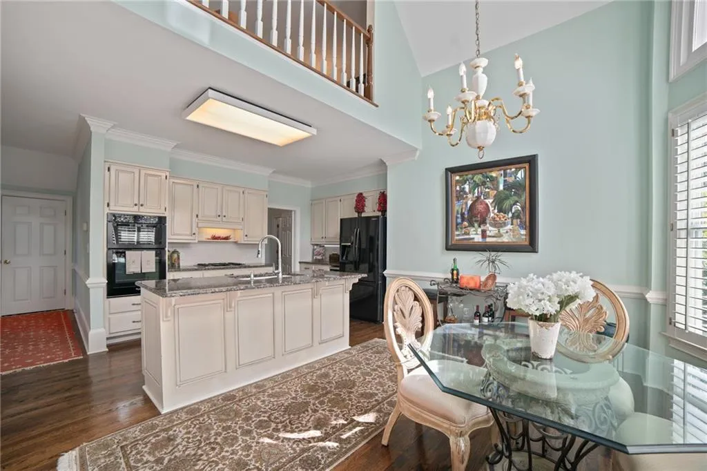 610 Avignon Court, Sandy Springs, Georgia 30350, 3 Bedrooms Bedrooms, ,2 BathroomsBathrooms,Residential,Sold,610 Avignon Court,6699804