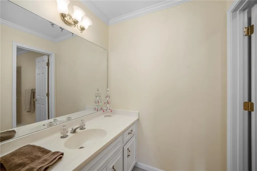 610 Avignon Court, Sandy Springs, Georgia 30350, 3 Bedrooms Bedrooms, ,2 BathroomsBathrooms,Residential,Sold,610 Avignon Court,6699804