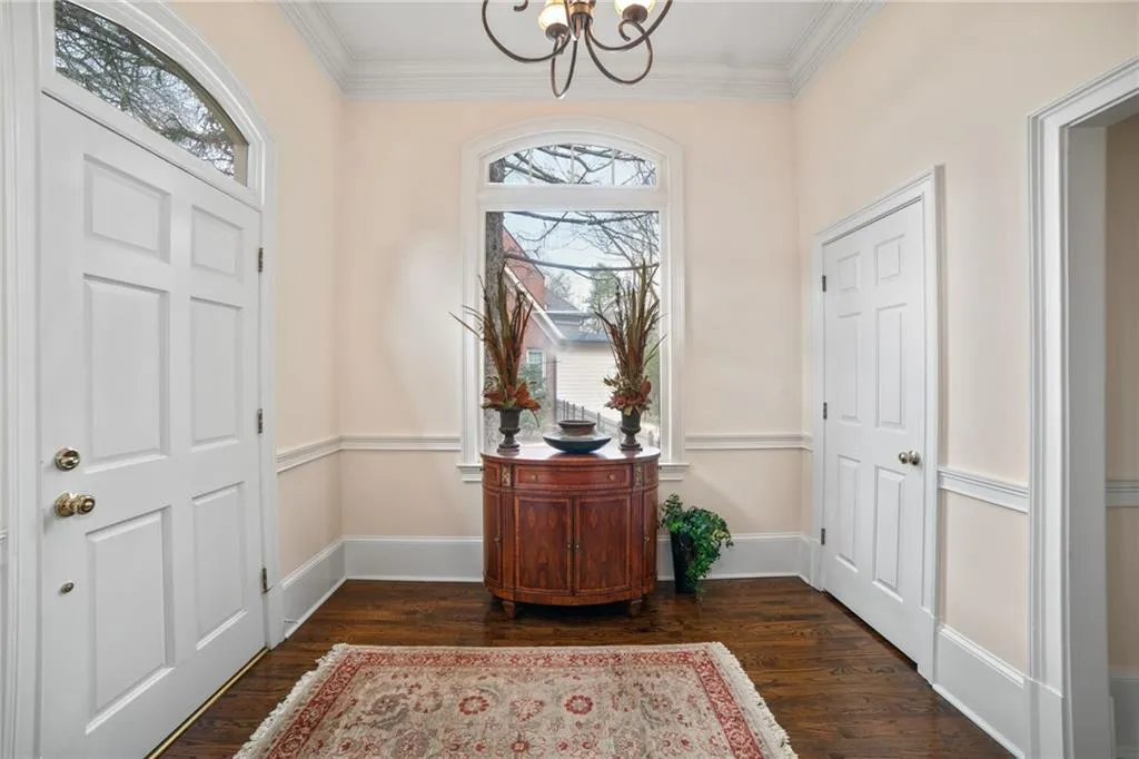 610 Avignon Court, Sandy Springs, Georgia 30350, 3 Bedrooms Bedrooms, ,2 BathroomsBathrooms,Residential,Sold,610 Avignon Court,6699804