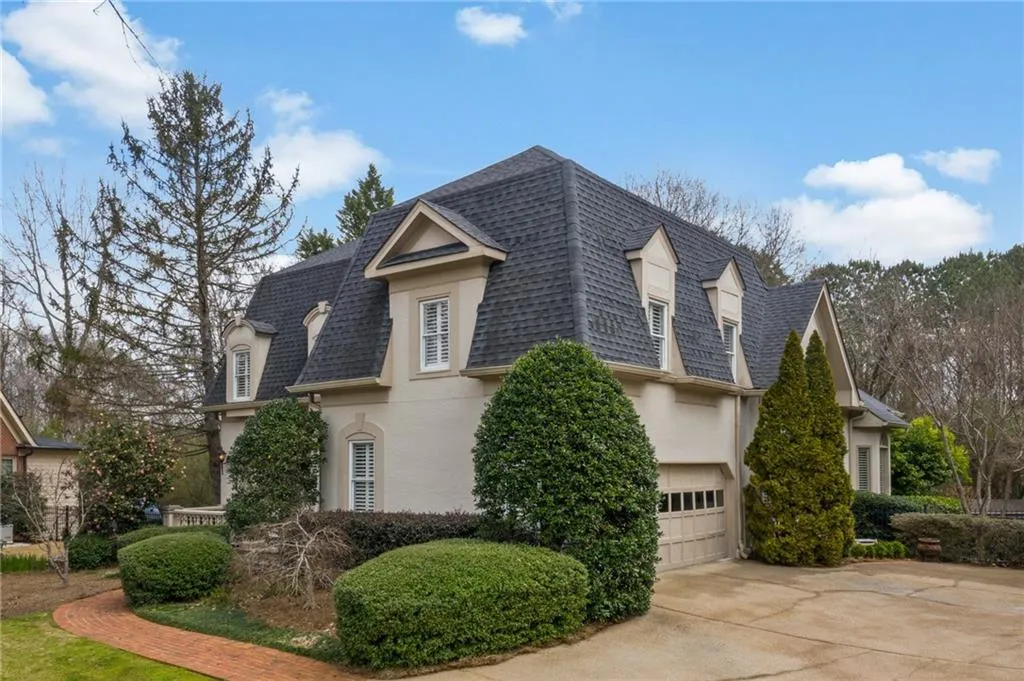 610 Avignon Court, Sandy Springs, Georgia 30350, 3 Bedrooms Bedrooms, ,2 BathroomsBathrooms,Residential,Sold,610 Avignon Court,6699804