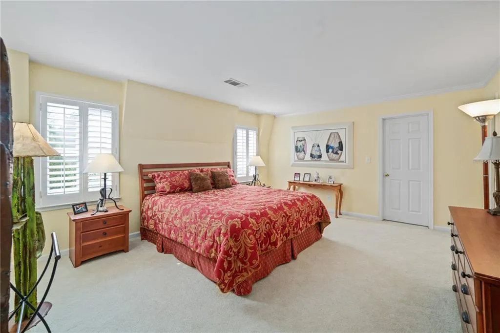 610 Avignon Court, Sandy Springs, Georgia 30350, 3 Bedrooms Bedrooms, ,2 BathroomsBathrooms,Residential,Sold,610 Avignon Court,6699804