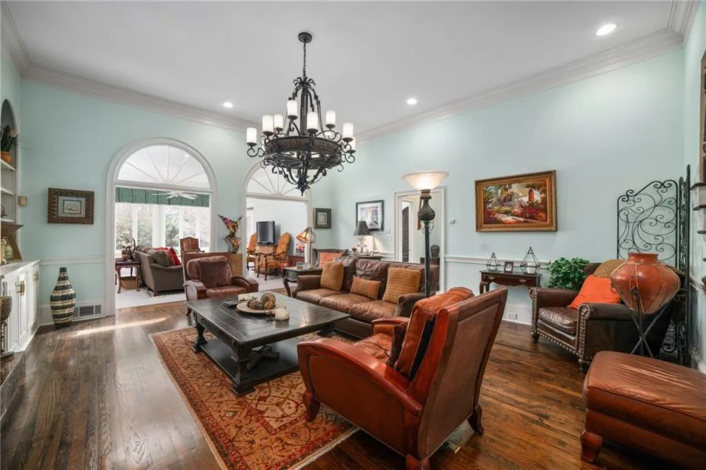 610 Avignon Court, Sandy Springs, Georgia 30350, 3 Bedrooms Bedrooms, ,2 BathroomsBathrooms,Residential,Sold,610 Avignon Court,6699804