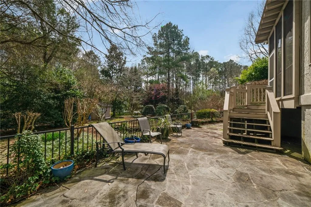 610 Avignon Court, Sandy Springs, Georgia 30350, 3 Bedrooms Bedrooms, ,2 BathroomsBathrooms,Residential,Sold,610 Avignon Court,6699804