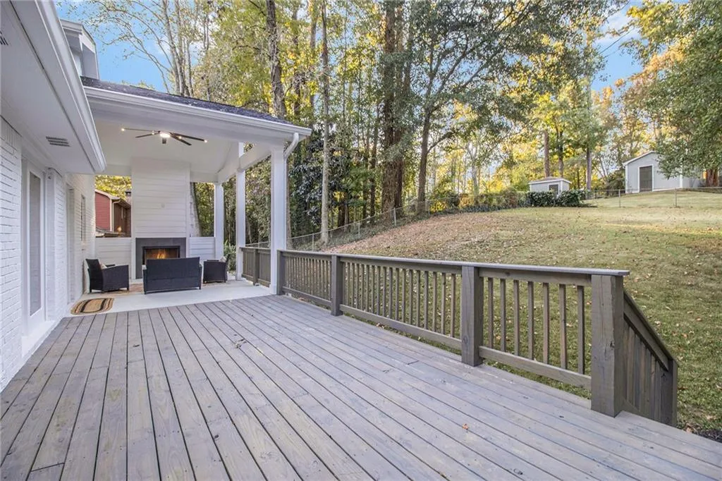 1028 W Nancy Creek Drive Ne, Brookhaven, Georgia 30319, 5 Bedrooms Bedrooms, ,4 BathroomsBathrooms,Residential,For Sale,1028 W Nancy Creek Drive Ne,7669235