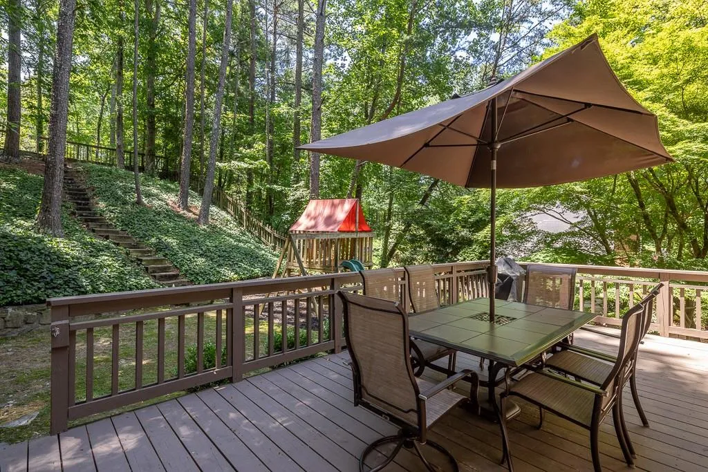 6085 Blackwater Trail, Sandy Springs, Georgia 30328, 4 Bedrooms Bedrooms, ,3 BathroomsBathrooms,Residential,Sold,6085 Blackwater Trail,6560871