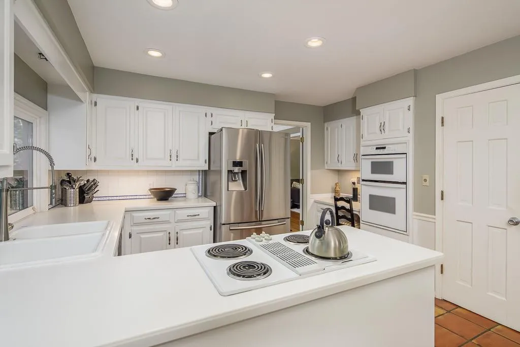 6085 Blackwater Trail, Sandy Springs, Georgia 30328, 4 Bedrooms Bedrooms, ,3 BathroomsBathrooms,Residential,Sold,6085 Blackwater Trail,6560871