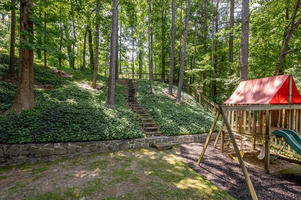 6085 Blackwater Trail, Sandy Springs, Georgia 30328, 4 Bedrooms Bedrooms, ,3 BathroomsBathrooms,Residential,Sold,6085 Blackwater Trail,6560871