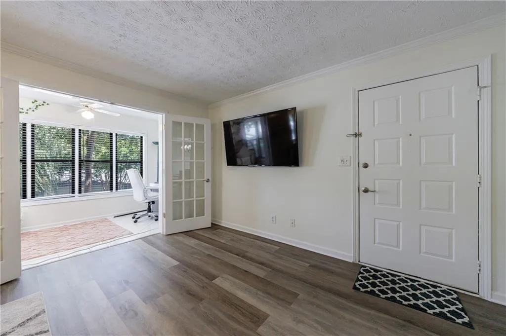 215 Summit North Drive Ne, Atlanta, Georgia 30324, 1 Bedroom Bedrooms, ,1 BathroomBathrooms,Residential,For Sale,215 Summit North Drive Ne,7591802