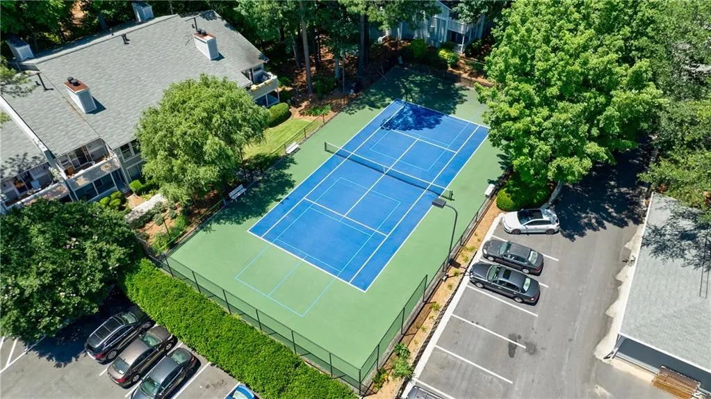 215 Summit North Drive Ne, Atlanta, Georgia 30324, 1 Bedroom Bedrooms, ,1 BathroomBathrooms,Residential,For Sale,215 Summit North Drive Ne,7591802