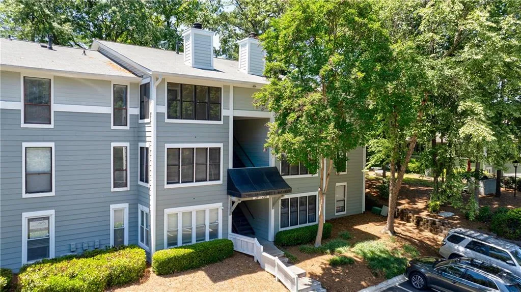 215 Summit North Drive Ne, Atlanta, Georgia 30324, 1 Bedroom Bedrooms, ,1 BathroomBathrooms,Residential,For Sale,215 Summit North Drive Ne,7591802