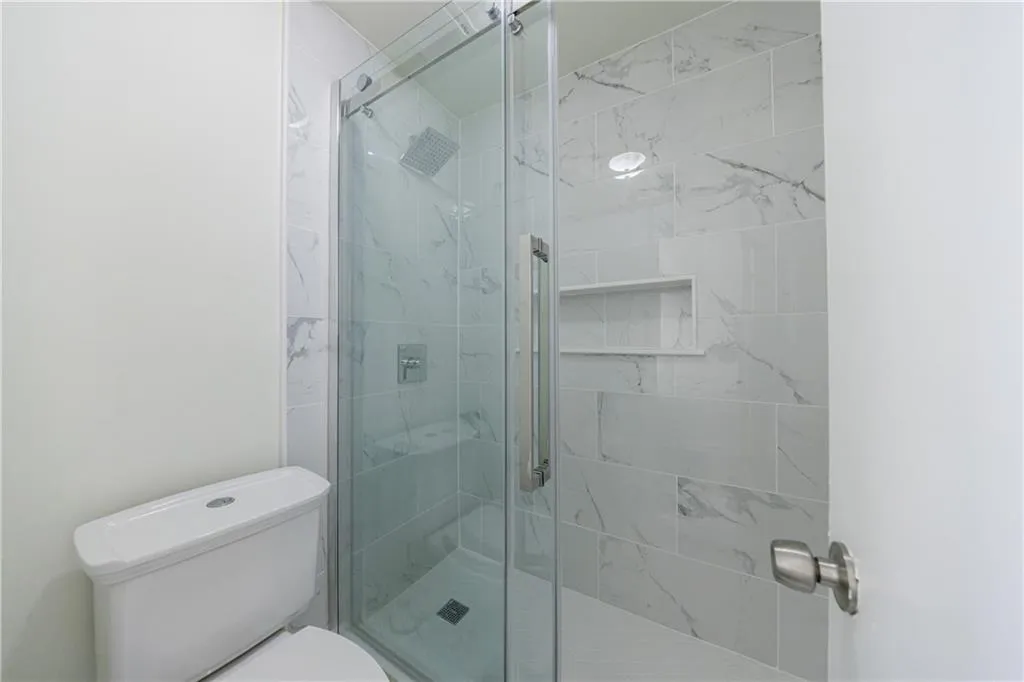 215 Summit North Drive Ne, Atlanta, Georgia 30324, 1 Bedroom Bedrooms, ,1 BathroomBathrooms,Residential,For Sale,215 Summit North Drive Ne,7591802