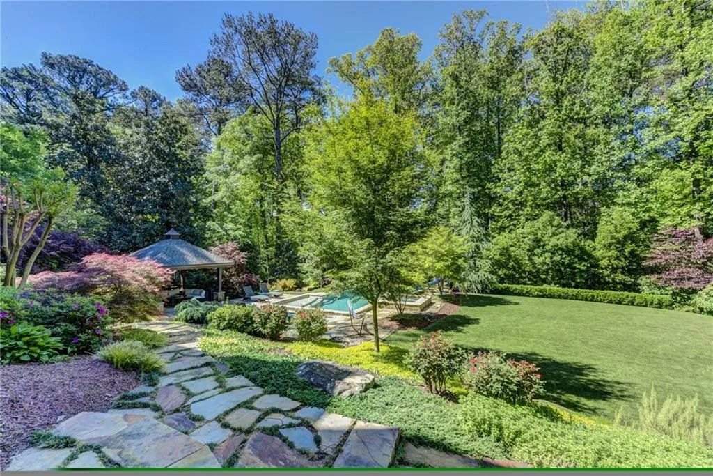 4868 Merlendale Drive, Atlanta, Georgia 30327, 6 Bedrooms Bedrooms, ,6 BathroomsBathrooms,Residential,Sold,4868 Merlendale Drive,6737889