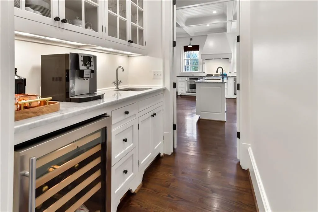 4868 Merlendale Drive, Atlanta, Georgia 30327, 6 Bedrooms Bedrooms, ,6 BathroomsBathrooms,Residential,Sold,4868 Merlendale Drive,6737889