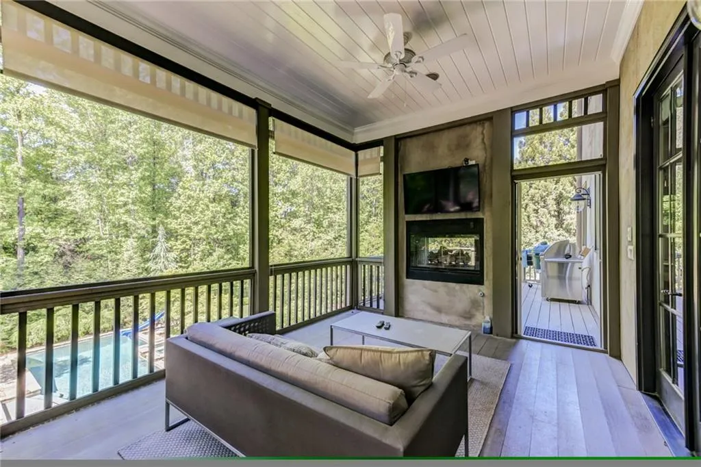 4868 Merlendale Drive, Atlanta, Georgia 30327, 6 Bedrooms Bedrooms, ,6 BathroomsBathrooms,Residential,Sold,4868 Merlendale Drive,6737889