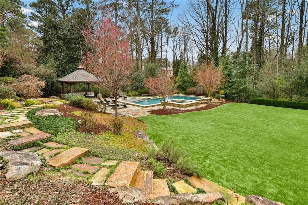 4868 Merlendale Drive, Atlanta, Georgia 30327, 6 Bedrooms Bedrooms, ,6 BathroomsBathrooms,Residential,Sold,4868 Merlendale Drive,6737889