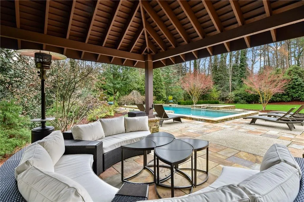 4868 Merlendale Drive, Atlanta, Georgia 30327, 6 Bedrooms Bedrooms, ,6 BathroomsBathrooms,Residential,Sold,4868 Merlendale Drive,6737889