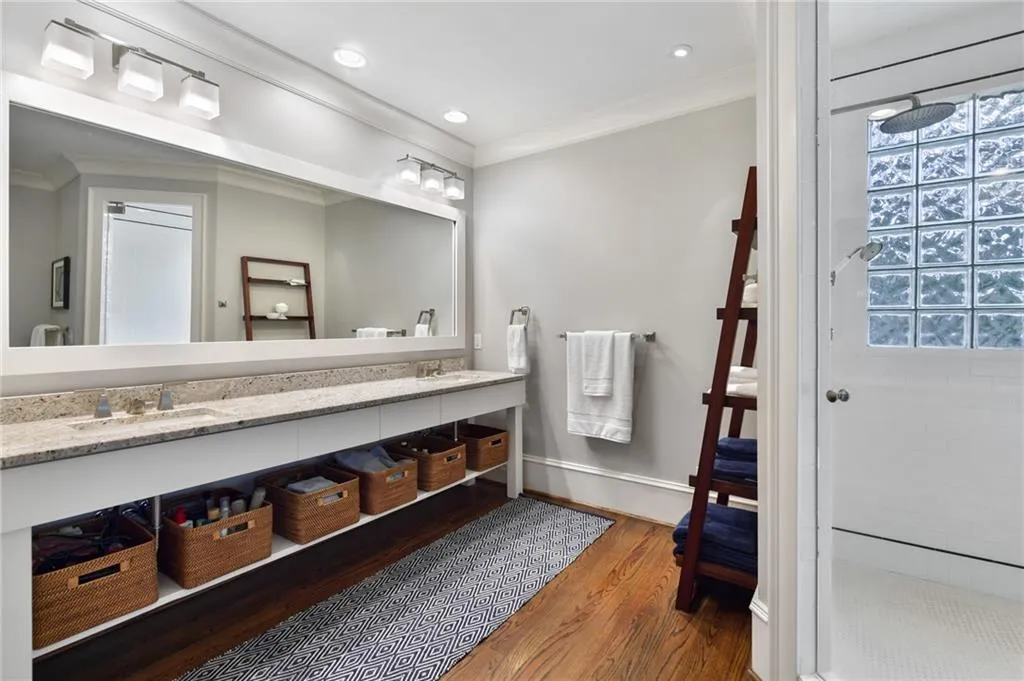 4868 Merlendale Drive, Atlanta, Georgia 30327, 6 Bedrooms Bedrooms, ,6 BathroomsBathrooms,Residential,Sold,4868 Merlendale Drive,6737889