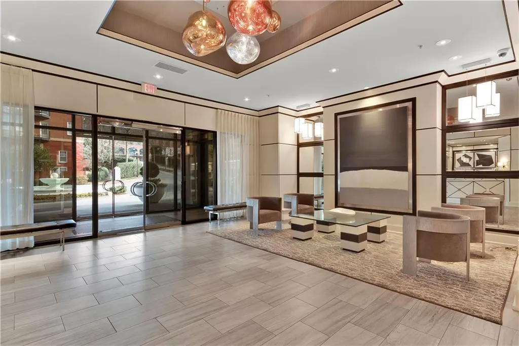 2828 Peachtree Road Nw Unit 1402, Atlanta, Georgia 30305, 2 Bedrooms Bedrooms, 0 ,2 BathroomsBathrooms,Residential,For Sale,2828 Peachtree Road Nw Unit 1402,7745667