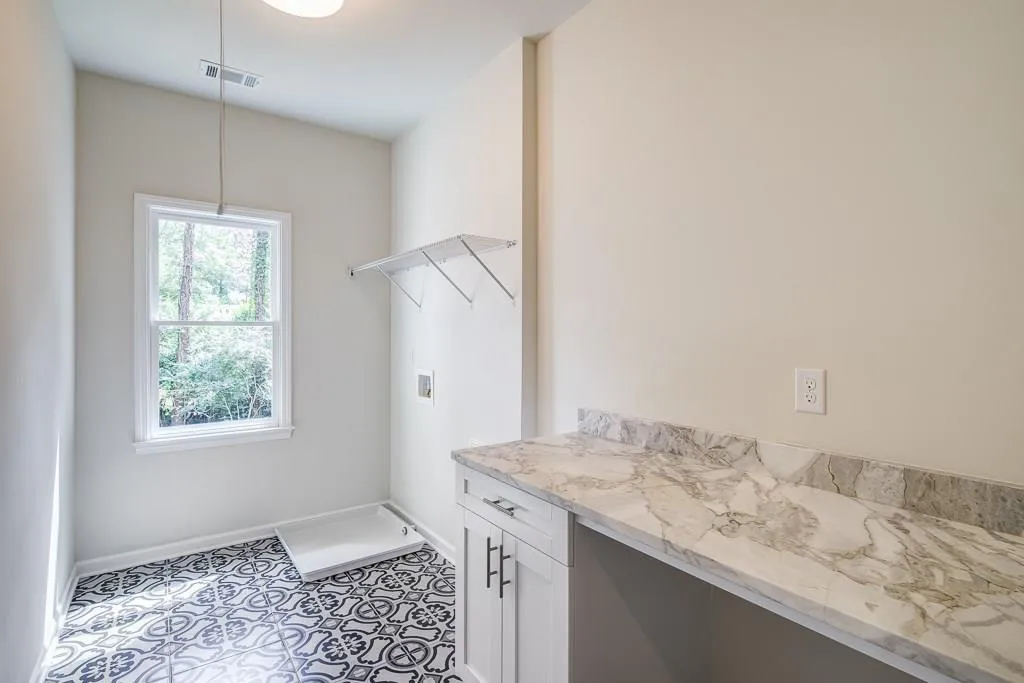 51 Spruell Springs Road, Atlanta, Georgia 30342, 5 Bedrooms Bedrooms, ,4 BathroomsBathrooms,Residential,Sold,51 Spruell Springs Road,6069329