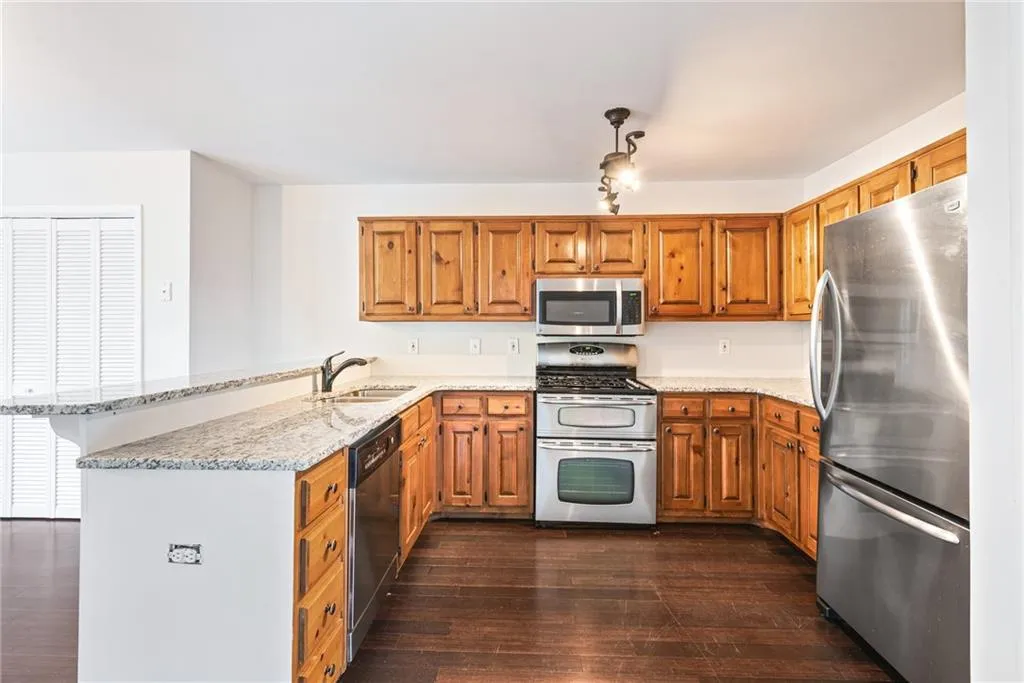 9125 Carroll Manor Drive, Atlanta, Georgia 30350, 3 Bedrooms Bedrooms, ,2 BathroomsBathrooms,Residential,Sold,9125 Carroll Manor Drive,6714715