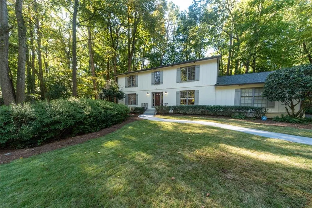 1085 Balmoral Road, Atlanta, Georgia 30319, 4 Bedrooms Bedrooms, ,2 BathroomsBathrooms,Residential,Sold,1085 Balmoral Road,6635856