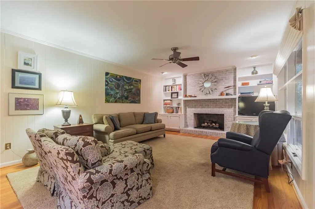 1085 Balmoral Road, Atlanta, Georgia 30319, 4 Bedrooms Bedrooms, ,2 BathroomsBathrooms,Residential,Sold,1085 Balmoral Road,6635856