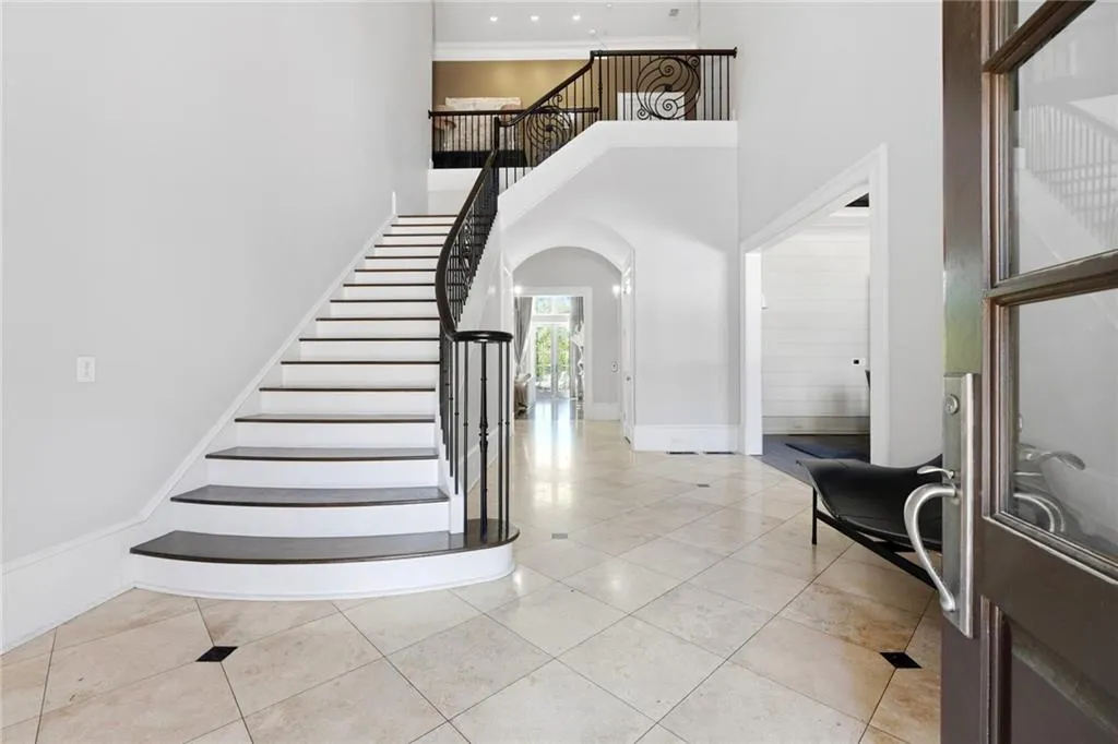 218 Londonberry Road, Atlanta, Georgia 30327, 8 Bedrooms Bedrooms, ,8 BathroomsBathrooms,Residential,For Sale,218 Londonberry Road,7747271