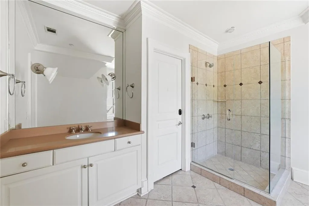 218 Londonberry Road, Atlanta, Georgia 30327, 8 Bedrooms Bedrooms, ,8 BathroomsBathrooms,Residential,For Sale,218 Londonberry Road,7747271