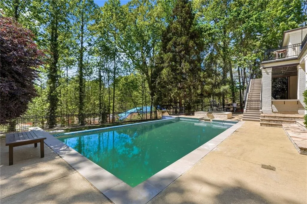 218 Londonberry Road, Atlanta, Georgia 30327, 8 Bedrooms Bedrooms, ,8 BathroomsBathrooms,Residential,For Sale,218 Londonberry Road,7747271