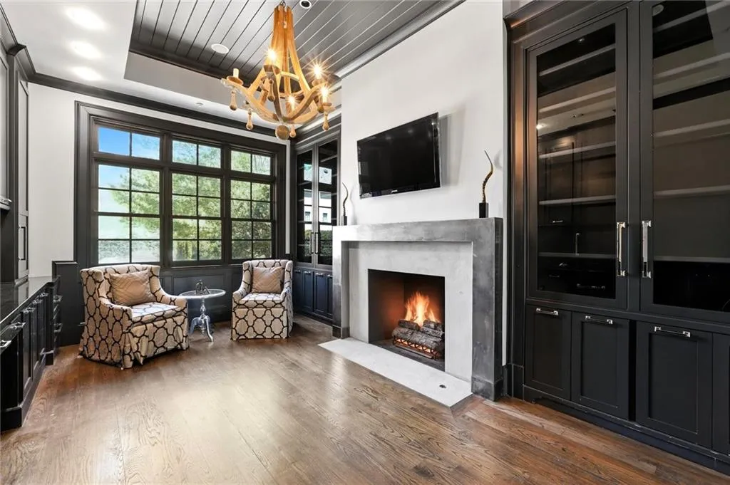 218 Londonberry Road, Atlanta, Georgia 30327, 8 Bedrooms Bedrooms, ,8 BathroomsBathrooms,Residential,For Sale,218 Londonberry Road,7747271