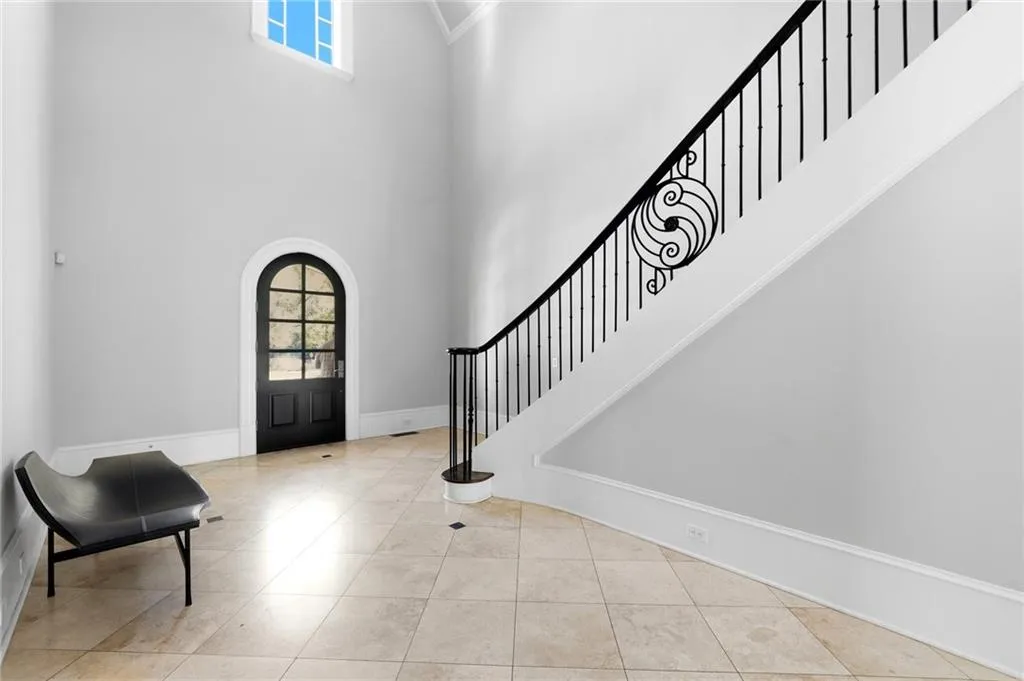 218 Londonberry Road, Atlanta, Georgia 30327, 8 Bedrooms Bedrooms, ,8 BathroomsBathrooms,Residential,For Sale,218 Londonberry Road,7747271