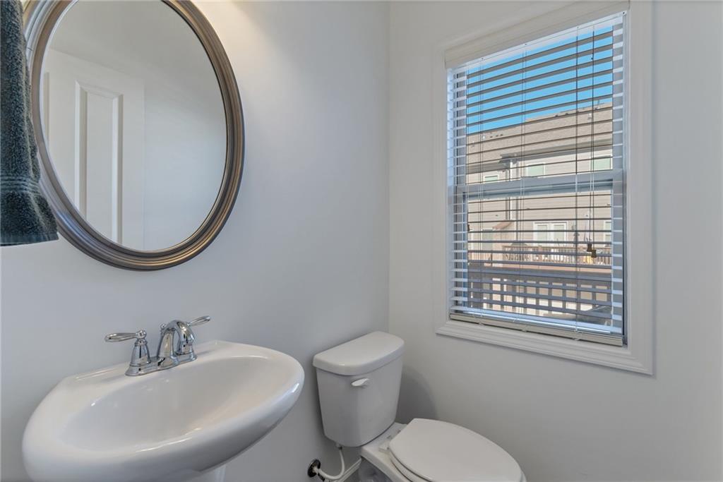 Half bathroom Half bathroom