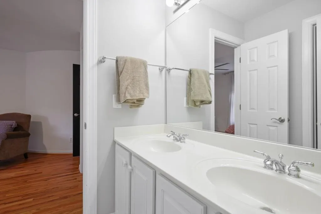 230 Westminster Place, Sandy Springs, Georgia 30350, 5 Bedrooms Bedrooms, ,4 BathroomsBathrooms,Residential,For Sale,230 Westminster Place,7668747