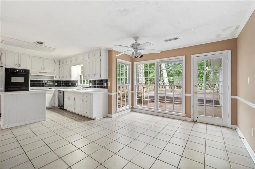 315 Amador Circle, Sandy Springs, Georgia 30350, 4 Bedrooms Bedrooms, ,2 BathroomsBathrooms,Residential,Sold,315 Amador Circle,6946307