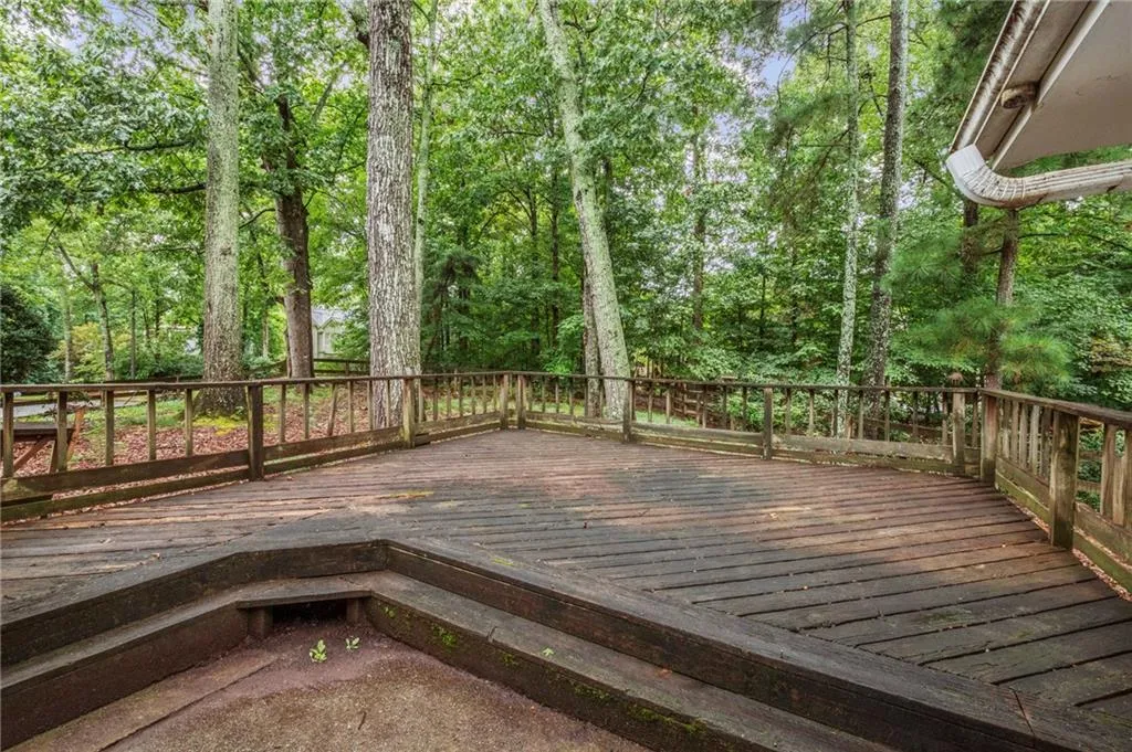 315 Amador Circle, Sandy Springs, Georgia 30350, 4 Bedrooms Bedrooms, ,2 BathroomsBathrooms,Residential,Sold,315 Amador Circle,6946307