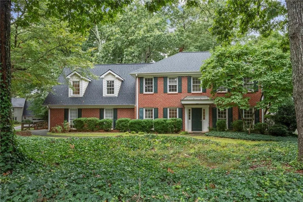 315 Amador Circle, Sandy Springs, Georgia 30350, 4 Bedrooms Bedrooms, ,2 BathroomsBathrooms,Residential,Sold,315 Amador Circle,6946307