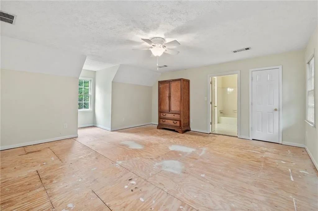 315 Amador Circle, Sandy Springs, Georgia 30350, 4 Bedrooms Bedrooms, ,2 BathroomsBathrooms,Residential,Sold,315 Amador Circle,6946307